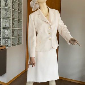 Vintage SYNONYME by GEORGES RECH 2 Piece Suit Winter White FITTED JACKET + SKIRT